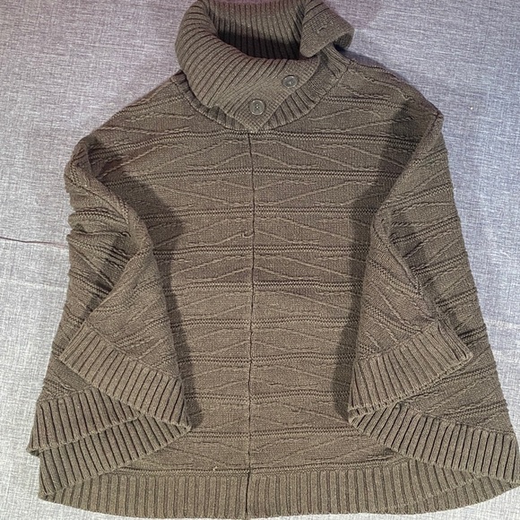 Leo & Nicole Brown Knit Poncho Sweater Asymmetrical Collar S/M Cozy Fall Winter - Picture 10 of 11
